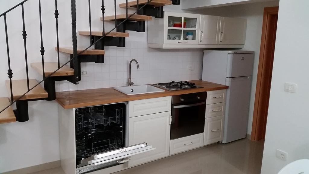 Apartments Zanic With Private Swimming Pool And Sea View สตารีกราด-ปาเคลนีซา ภายนอก รูปภาพ
